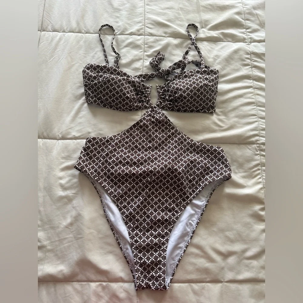 Cusphe Elegant Brown Patterned Women’s Swimsuit - Picture 4 of 10